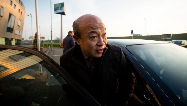 Hui Wang, eigenaar van ADO Den Haag, verlaat het Kyocera-stadion. Beeld anp