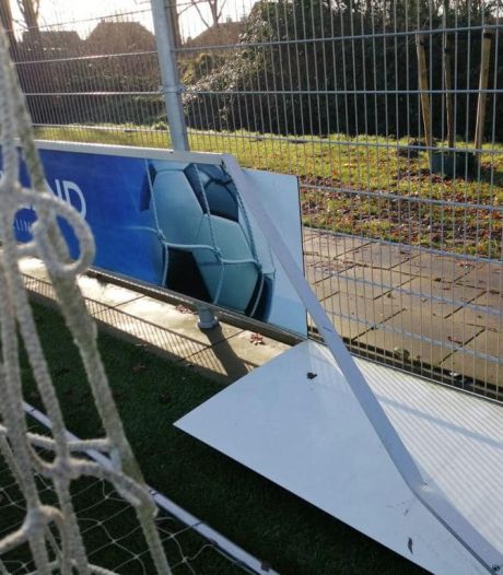 Voetbalclub IJVV wil cameratoezicht na zoveelste vernieling: ‘Jongens, het kan niet meer’