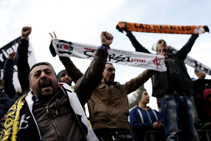 Besiktasfans voor rechter voor poging tot staatsgreep Buitenlands