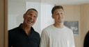 Ruud Gullit met zijn zoon Maxim in de commercial waarin ze een scheerapparaat annex baardtrimmer aanprijzen.
