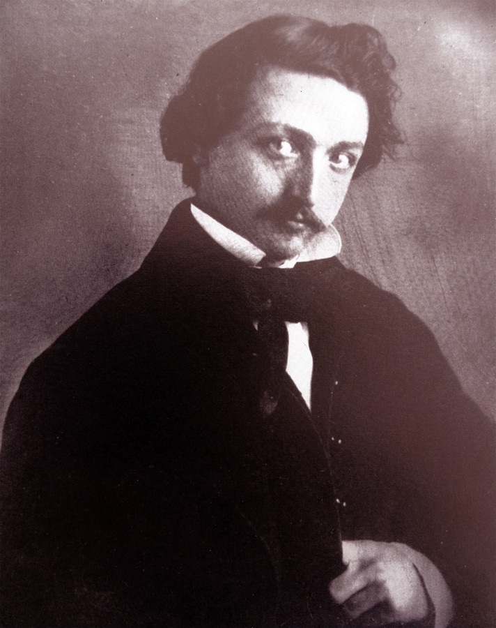 Koning opent Multatulijaar met onthulling gedenksteen Foto AD.nl