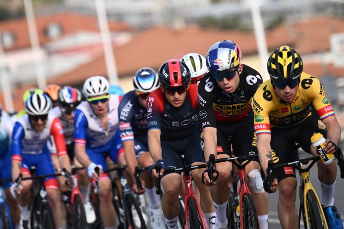 Primoz Roglic voor Wout van Aert.