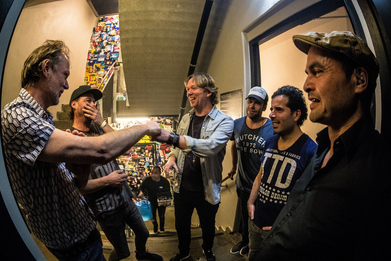 Op tour met Van Dik Hout de matadors genieten nu nóg meer Foto AD.nl