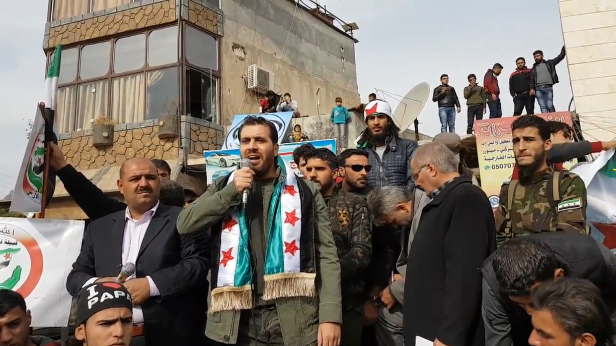 Abu Alial-Seijjou van Jabhat al-Shamiya Beeld Screenshot YouTube