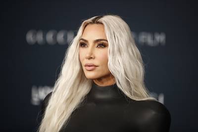 Kim Kardashian gedegouteerd door Kanye West na onthullingen van medewerkers: “Ze is bang voor wat er nog gaat komen”