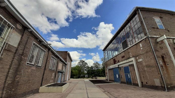 Er gebeurt veel op het Zwitsal-terrein, maar er staan ook panden leeg; sommige daarvan hebben dringend een grondige opknapbeurt nodig.