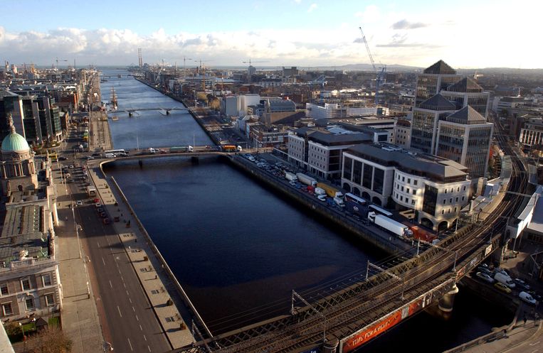 Dublin aan weerszijden van de rivier de Liffey. Beeld Bloomberg via Getty Images