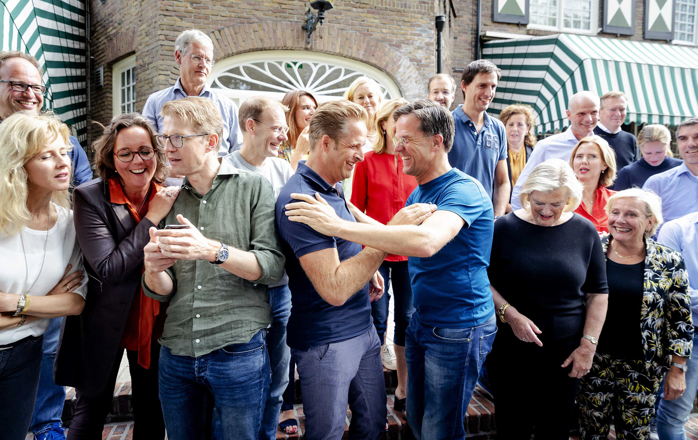 ?appId=21791a8992982cd8da851550a453bd7f&quality=0.9