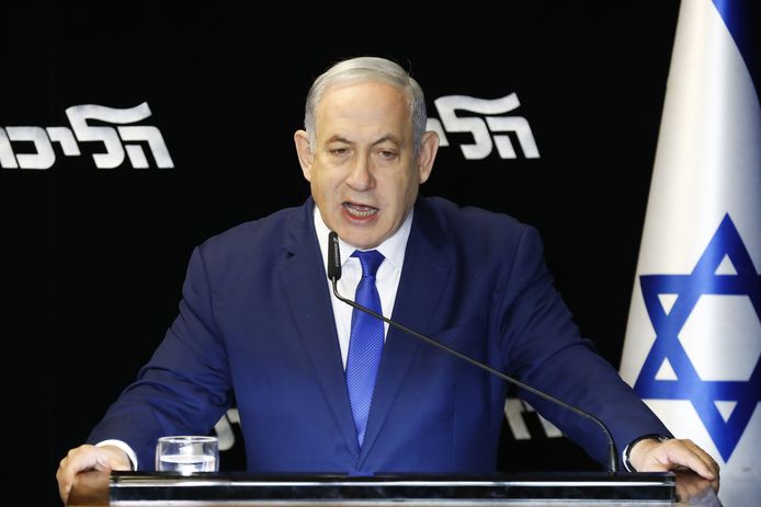 Benjamin Netanyahu geeft een overwinningsspeech na de voorzittersverkiezingen van zijn Likoed-Partij.