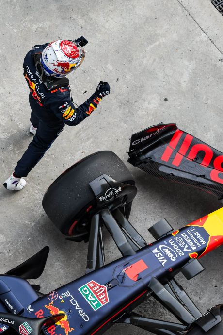 Max Verstappen signe la pole à Shanghaï, sa 5e consécutive en 2024, la 100e de Red Bull