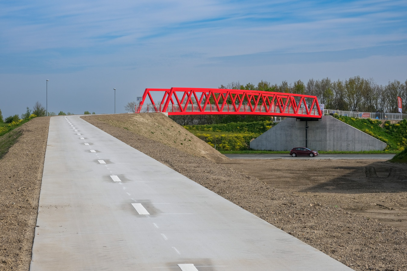 gedaan-met-lange-omleiding-om-naar-vrachtluchthaven-te-fietsen-40