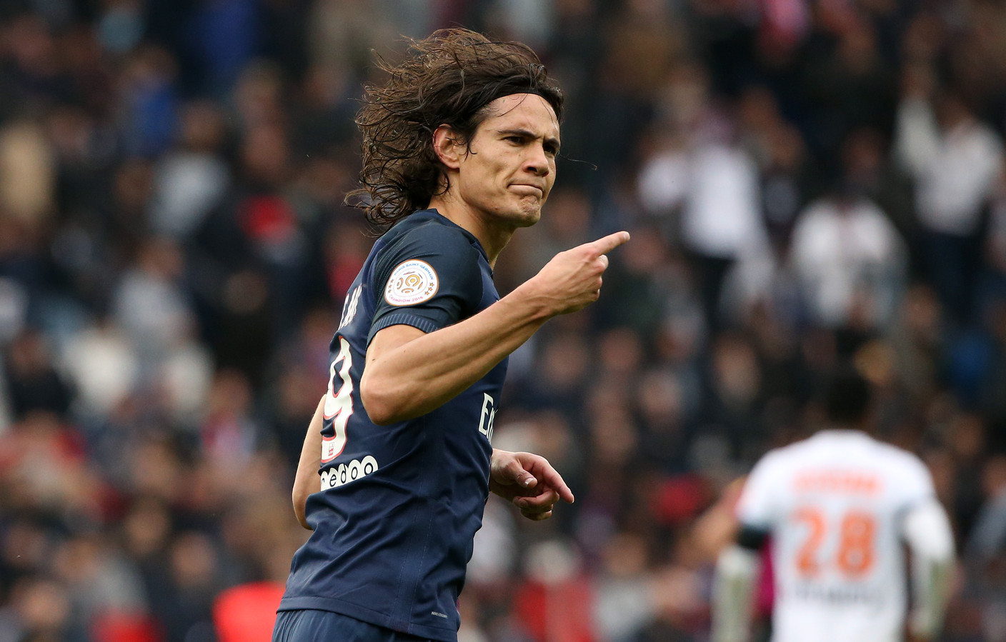 Cavani Cavani signs