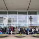 Opnieuw rijen op Schiphol, plan om aantal passagiers te verminderen mislukt