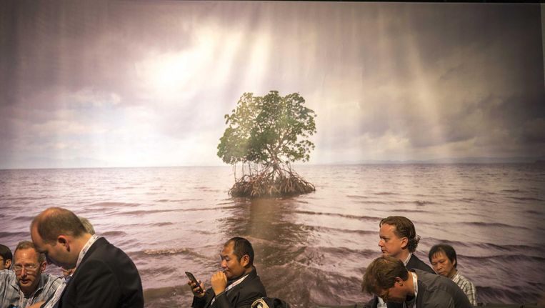 Deelnemers aan het begin van de vierde editie van de Klimaatconferentie Adaptation Futures in Rotterdam, 10 mei 2016. Beeld anp