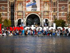Metaalplan Uden maakte letters I Amsterdam: 'Ook goed geweest voor ónze naamsbekendheid'