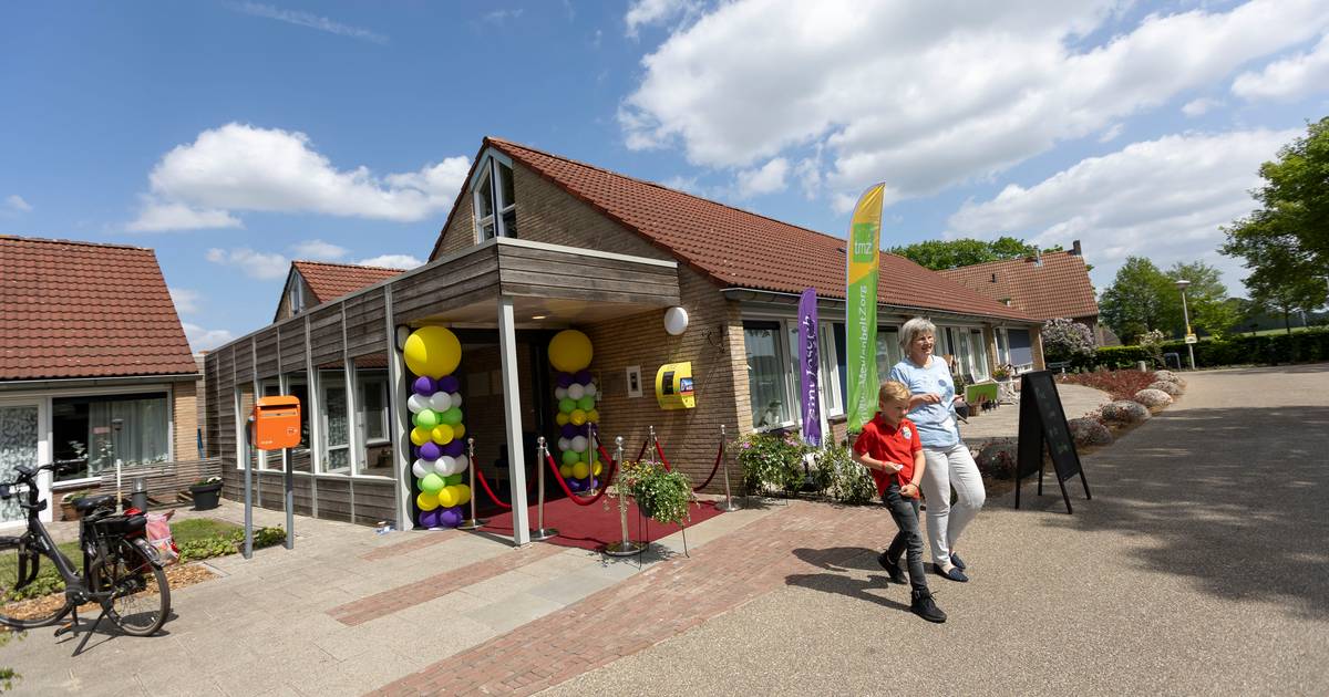 Renovatie woonzorgcomplex Theresiahof in Bornerbroek was hard nodig: ‘Het was niet brandveilig meer’