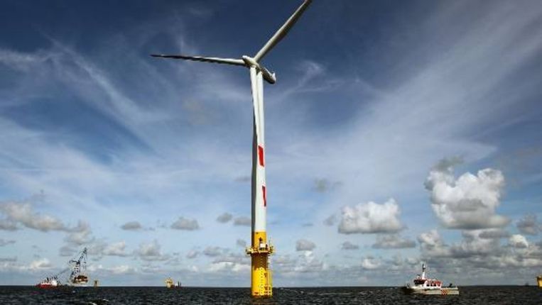 Windmolen in zee, in dit geval voor de Duitse kust. (AFP) Beeld 
