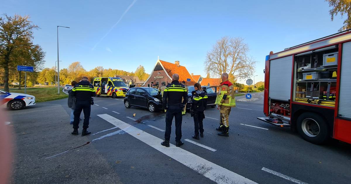 Ongeluk op kruising tussen Enschede en Losser: 2 gewonden.