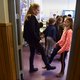 Veel lege klassen in Brabant: ‘Kinderen begroeten leerkracht met voetjes of ellebogen’