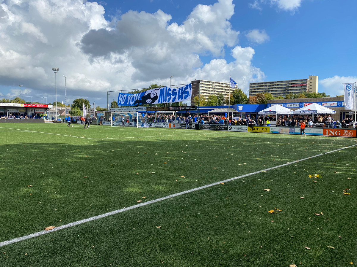 blauwen-van-gvvv-winnen-veenendaalse-derby-van-de-rooien-van-dovo