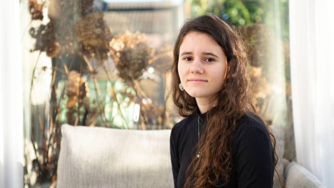 Angela (20) uit Zutphen groeide op in Albanees kindertehuis en heeft nu genoeg geld voor studie om mensen daar te helpen