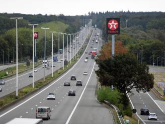 Tijdelijk maar twee rijstroken op E40 in Merelbeke