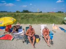 Naastgelegen stortplaats is vervuilend, maar strandje bij Sint Philipsland blijft onverminderd populair