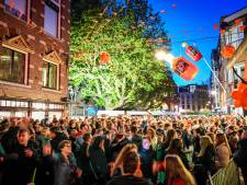 Loeidruk in Alphen door straatfeest: zo viert de stad Oranjenacht (maar niet iedereen feest door tot de late uurtjes)