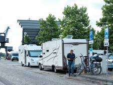 Steeds meer campers op campings in Liemers: hoge brandstofprijzen houden camperaar dicht bij huis