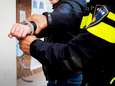 Man (22) uit Hengelo gearresteerd nadat hij drie winkels in Almelo probeert te overvallen