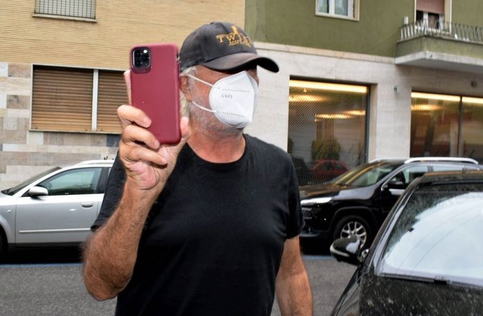 Flavio Briatore nadat hij op 29 augustus ontslagen werd uit het ziekenhuis San Reffaele en voor hij in zelfisolatie ging.