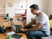 Geen bureaustoel of haperend internet: veel thuiswerkplekken zijn (nog steeds) onder de maat