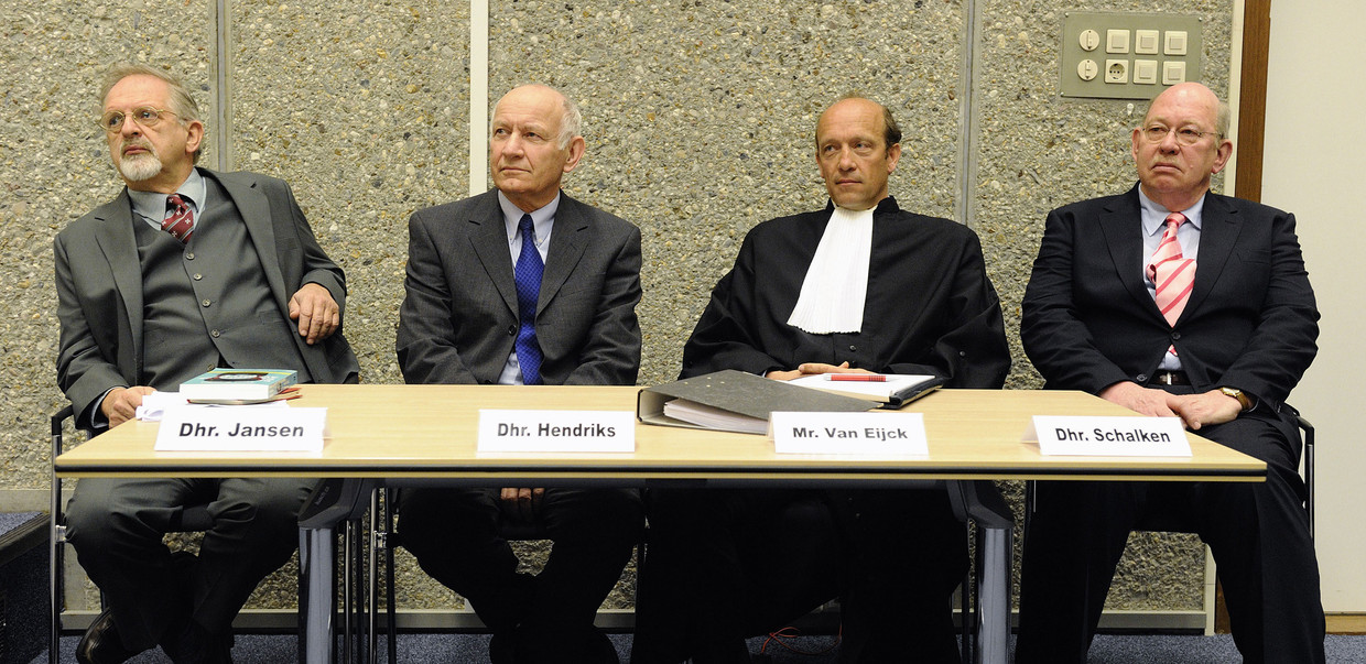 Jansen (links) werd gehoord als getuige-dekundige bij de rechter-commissaris in het proces tegen Wilders. Beeld ap