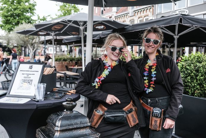 Serveersters van Markt 5 in Lichtenvoorde.