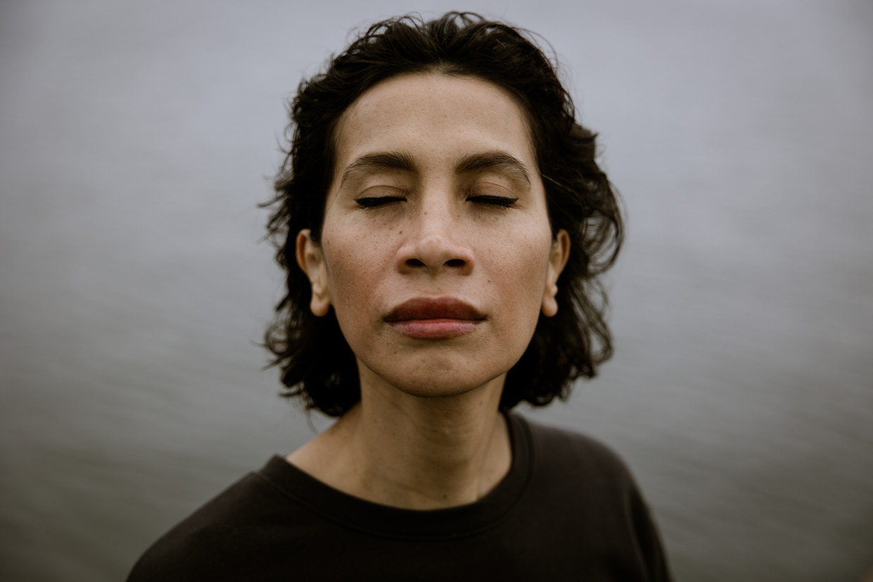 Alejandra Ortiz: ‘Dit jaar had ik eindelijk 5000 euro bij elkaar gespaard; de ingreep kost 21.000 euro.’
 Beeld Stijn de Vries