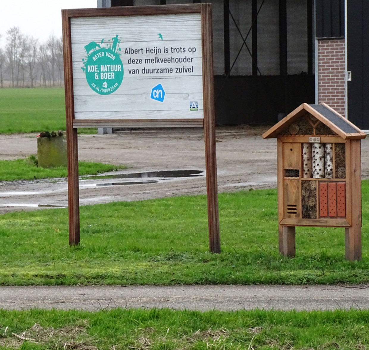 Insectenhotel, gesponsord door supermarktketen Albert Heijn  Beeld Jeanette Essink en Koos Dijksterhuis 