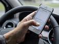 49 rijbewijzen ingetrokken in Brugge voor gebruik gsm achter het stuur: “Controles blijken meer dan nodig”