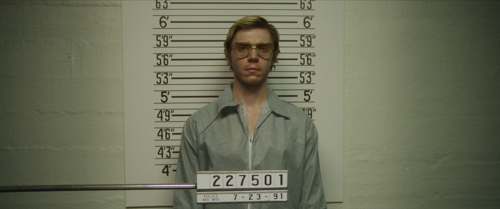 Evan Peters als Jeffrey Dahmer in de Netflix-serie