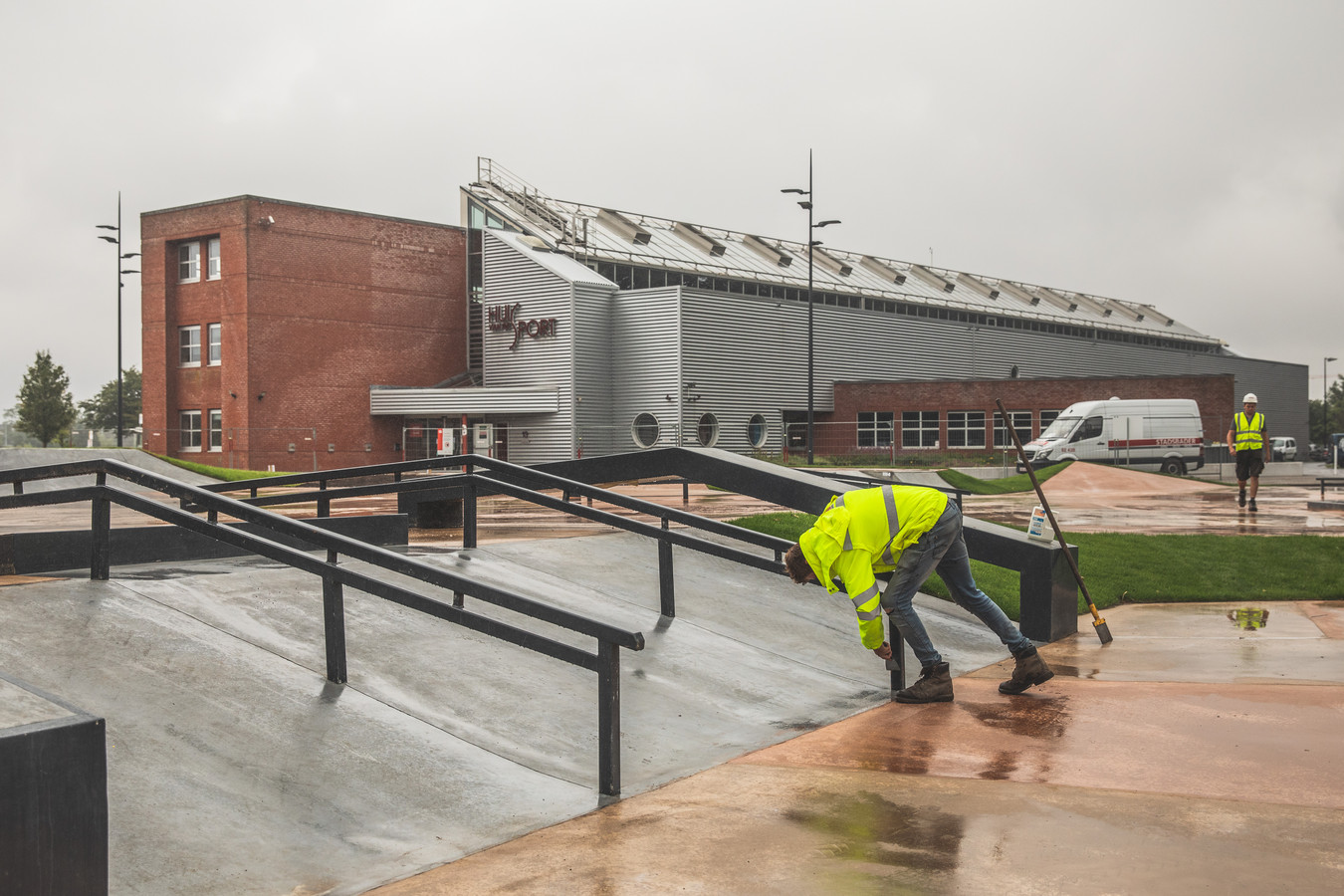 Flips en grinds op de Blaarmeersen: grootste skatepark van ...