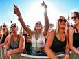 Festivalgangers op de Zwarte Cross