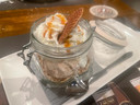 De desserts zijn basic en zouden iets verfijnder kunnen, maar doen wel nostalgisch aan