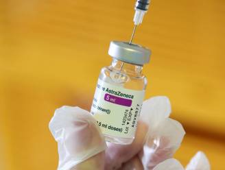 Eén dodelijk geval van trombose en laag aantal bloedplaatjes na vaccinatie in België, mogelijk door andere aandoening