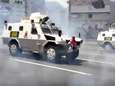 Vrouw trotseert pantservoertuig in Venezuela: nieuw Tiananmen-moment