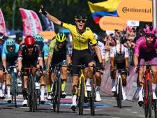 Zinderende ontknoping in Giro: finish ligt paar meter te ver voor vluchter, Olav Kooij slaat keihard toe