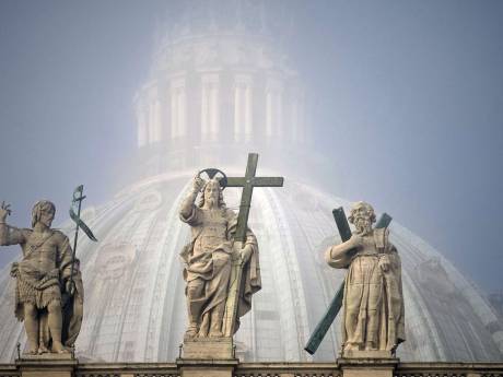 Vatileaks: cinq personnes inculpées par la justice vaticane