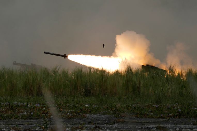 L’Ucraina lancia un nuovo missile per uccidere grandi gruppi di russi