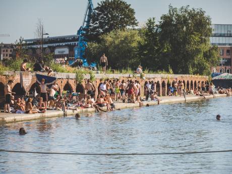 Toch weer hoop voor zwemmers? “Neen, het Houtdok wordt geen zwemdok, maar we onderzoeken wel drie andere zones”