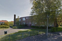 Het beeldbepalende wijkgebouw ’t Trefpunt in Barendrecht, de voormalige Groen van Prinstererschool, moet toch worden gesloopt, vindt de gemeente.