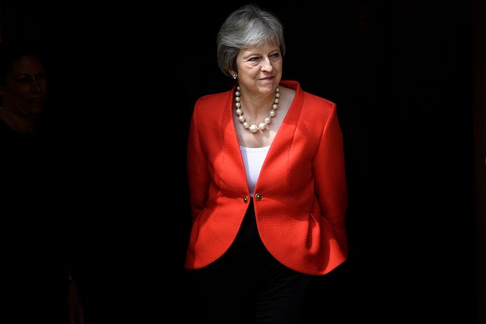 De Britse premier Theresa May heeft de critici binnen haar partij gewaarschuwd dat een boycot van haar brexit-strategie de geplande uitstap van het Verenigd Koninkrijk uit de Europese Unie op het spel kan zetten.