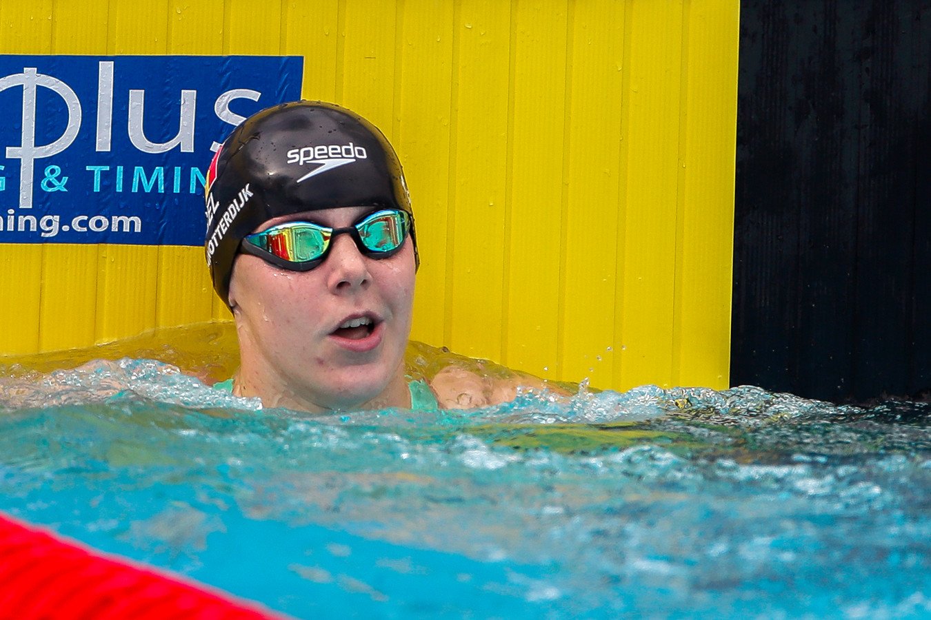 Toptalent Roos Vanotterdijk (18) zwemt op 50m rugslag naar negende